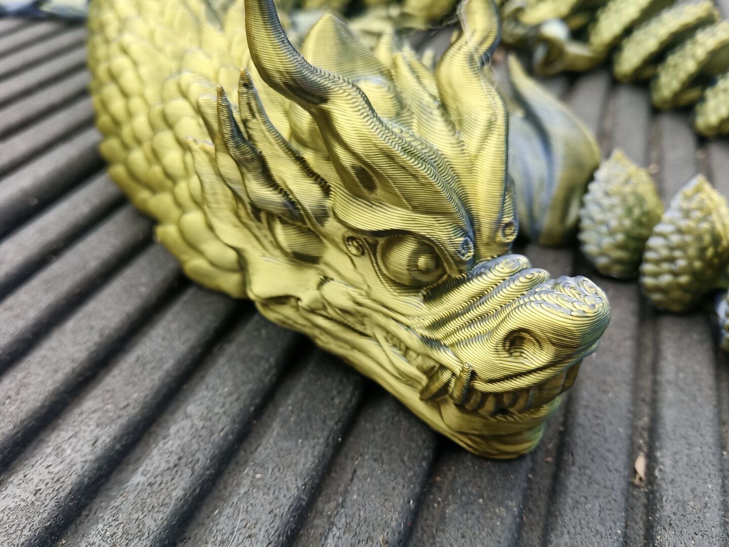 Chinese Dragon (black/gold)- 3D Printed